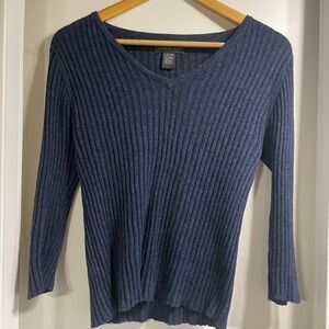 Copper Key Ribbed V-Neck Sweater - Navy Blue